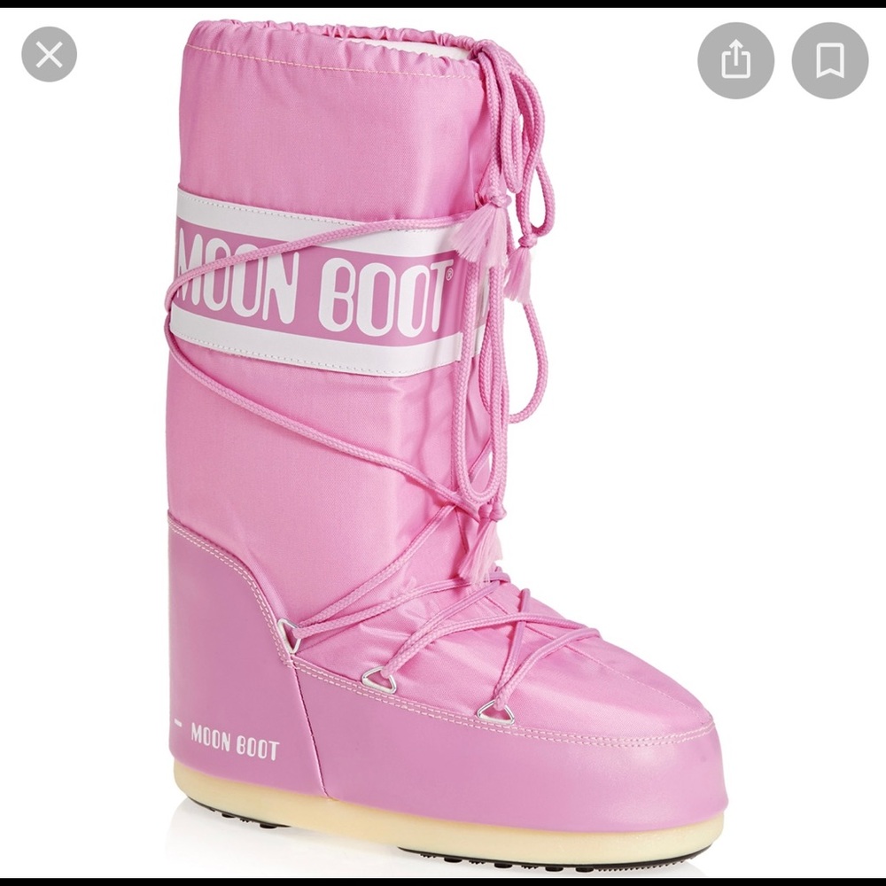 Moon boots pink brand new